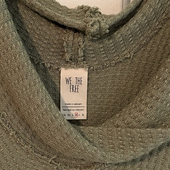 We the Free Swing It Cowl Tank - Size Medium - Olive Green - Picture 4 of 9